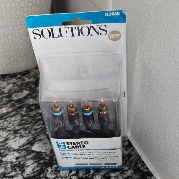 Living Solutions Other - Brand New Solutions Premium Quality 6-ft Stereo Cable (SL306R) with gold plating